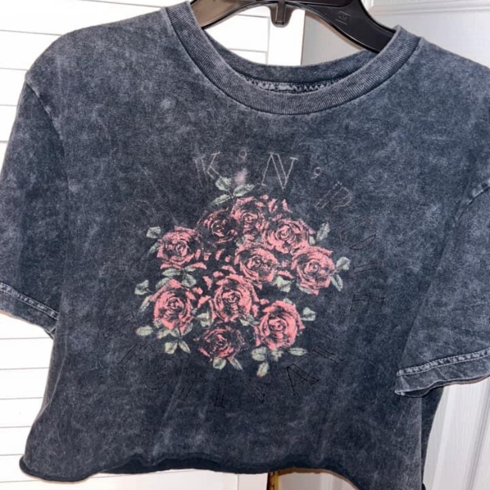 Small crop top.